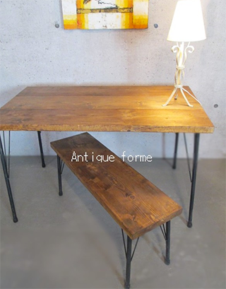 アンティーク風ダイニングテーブル