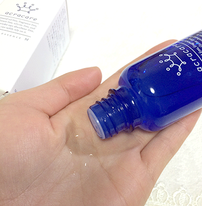 美容液「薬用アクレケア」