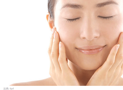 美容液「薬用アクレケア」