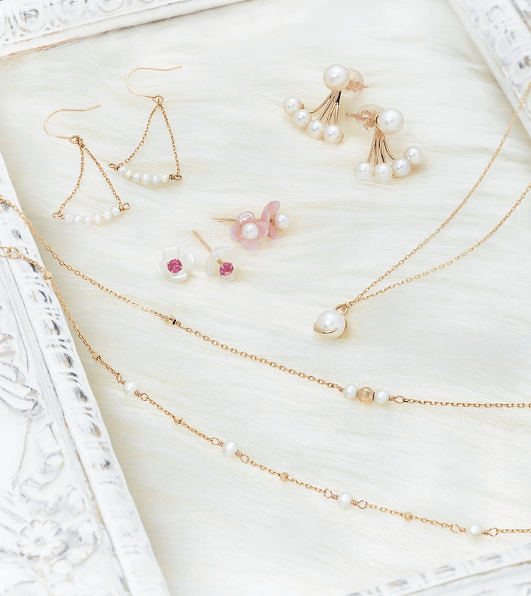 ヴェリテクローバーパールネックレス