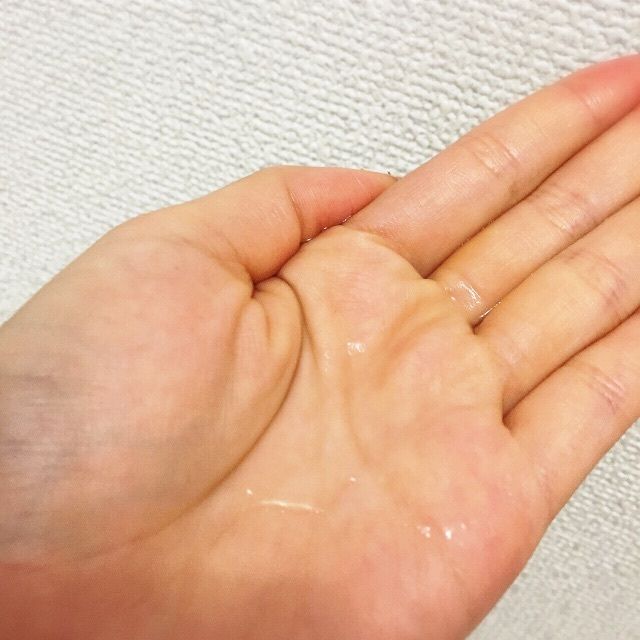 ニキビケア用 ”emione”の化粧水 あいにゃん