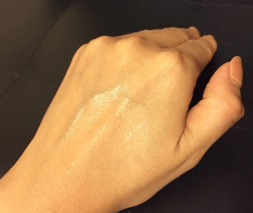 モイストエンジェルスキンエッセンス 鈴木絢子