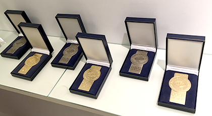 美彩　乳首　ピンク　ホワイトラグジュアリー