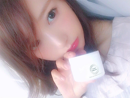 菅野結以さんもEclatCharme(エクラシャルム)を愛用中