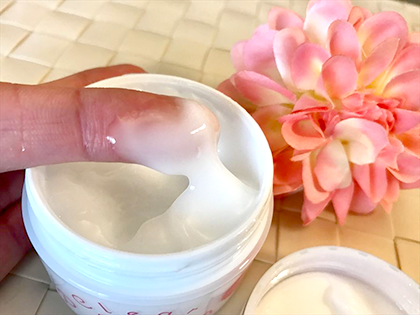 「首のポツポツ」治し方って?クリアポロンの口コミは?